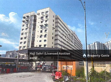 Rumah Pangsa Unit Tepi (3 bilik) yang beralamat pos di Unit No. 1-6-12A, Persiaran Bayan Indah 3, Desa Putra, 11900, Bayan Lepas, Pulau Pinang.