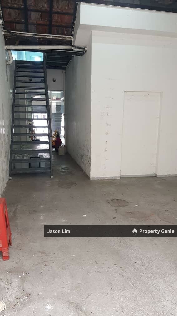 Jalan Tan Sri Teh Ewe Lim, Jelutong