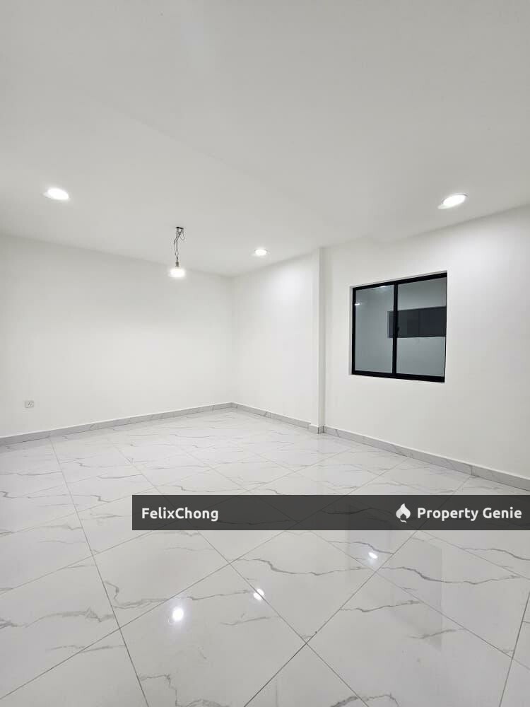 Taman Johor Jaya 2 Sty Semi D,Jalan Bakawali,Johor Bahru,Renovated