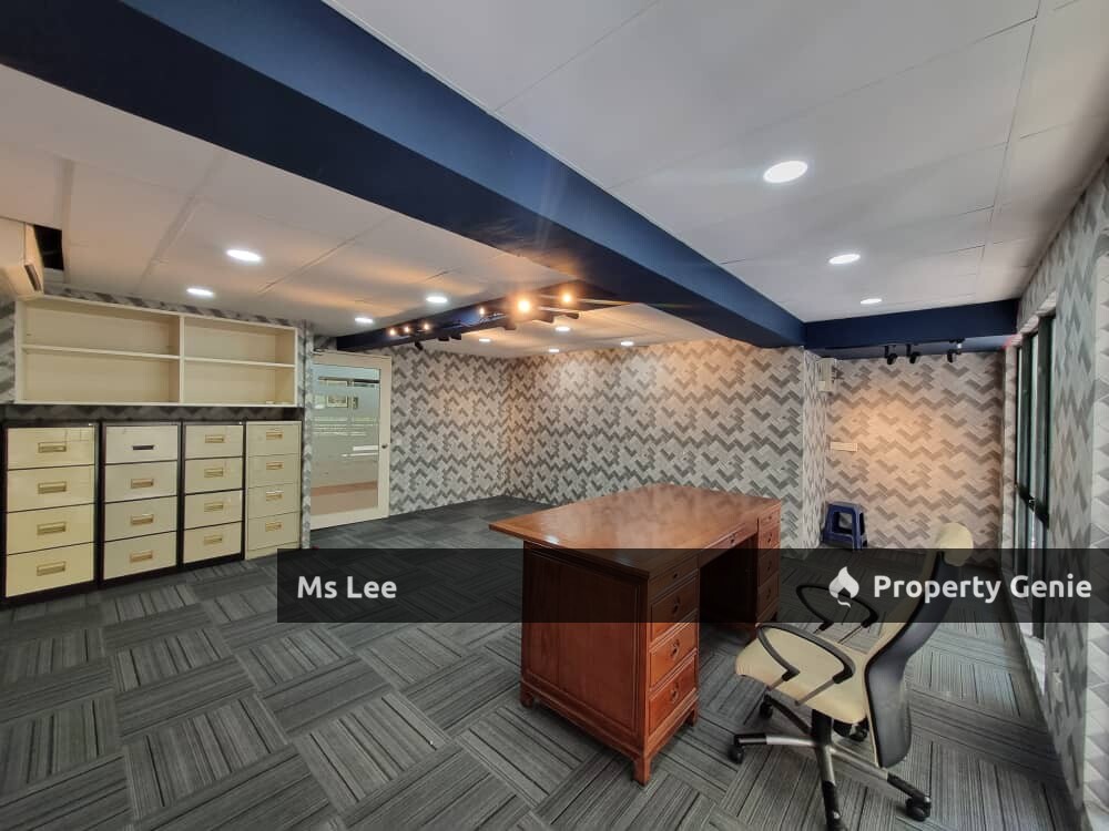 Dataran Palma @ Ampang - Mezzanine floor Office no lift - Ready 30/8 or 15/9
