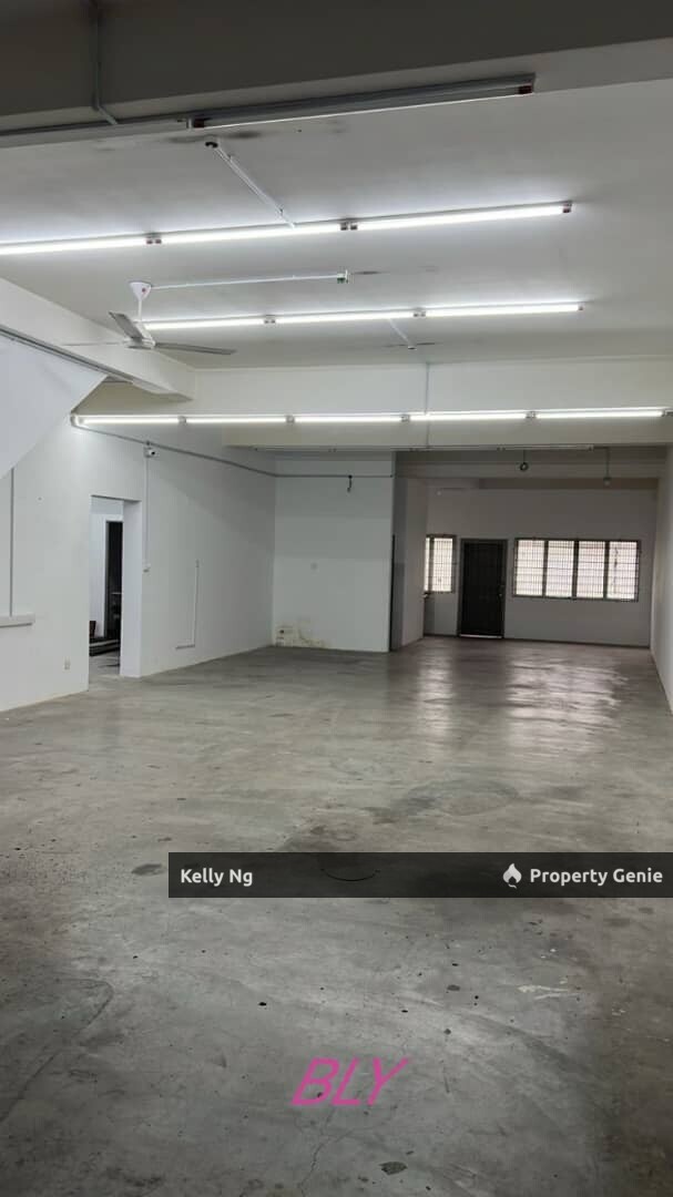2 Sty Shoplot At Bandar Botanic Klang For Rent