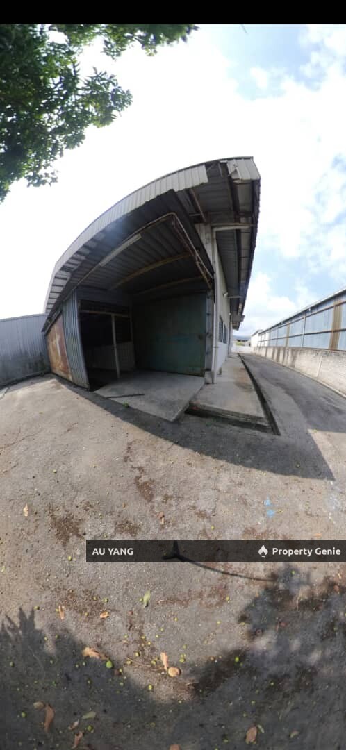 1.5 Storey Semi-D Warehouse / Factory 1层半 半独立工业仓库/工厂