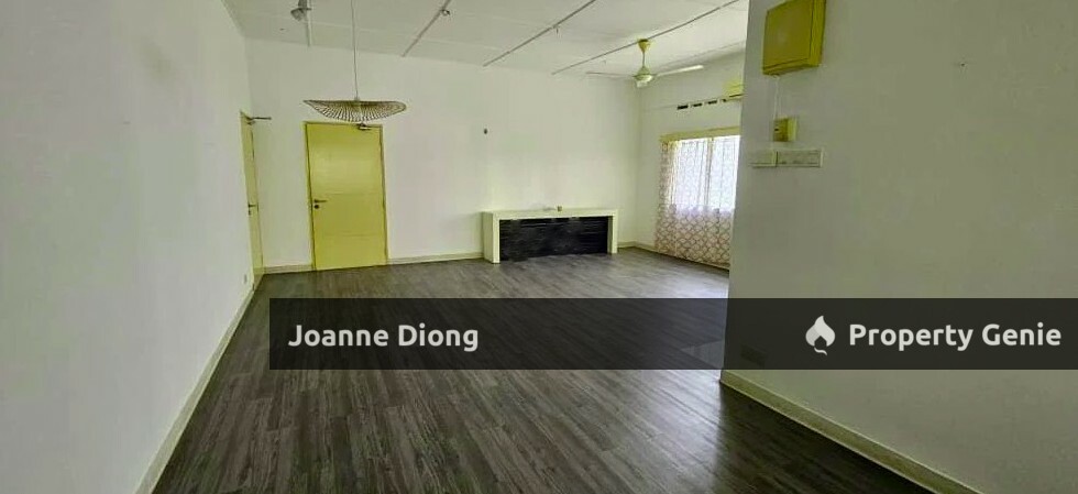 SEK 17 PJ BUNGALOW