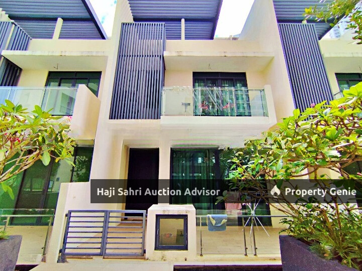 LESS 47%   :3.5 Storey Town House Freehold  freehold No. 1C-09, Halaman Relau, Iconic Skies, 11900 Bayan Lepas, Penang