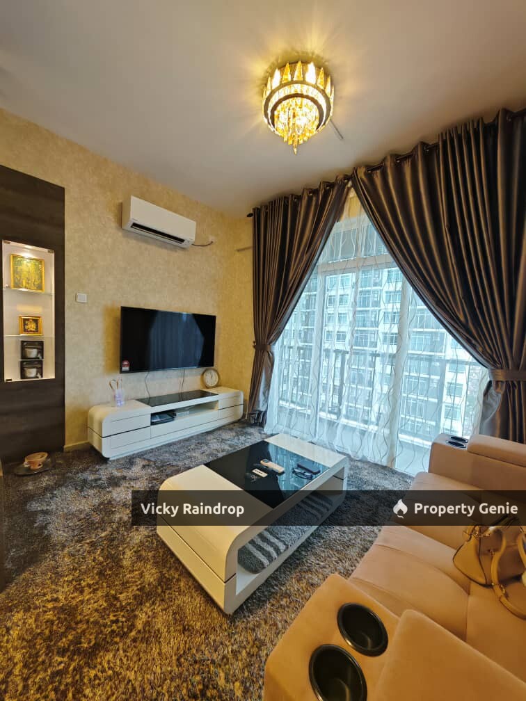 [FOR SALE] NOVO 8 RESIDENCE CORNER UNIT LEVEL 17 FULLY FURNISHED AND RENOVATED