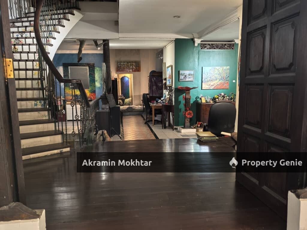 FREEHOLD, CORNER LOT & RENOVATED | TAMAN KELAB UKAY 2 STOREY BUNGALOW