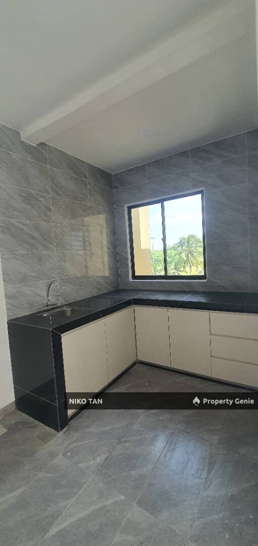 Blok 10 Taman Flora Heights, Seri Alam