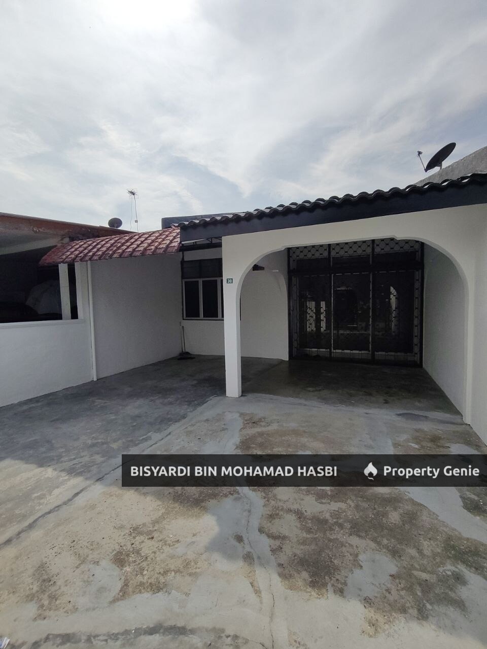 FACING OPEN UNIT- Single Storey Terrace Taman Desa Rhu, Sikamat Seremban.