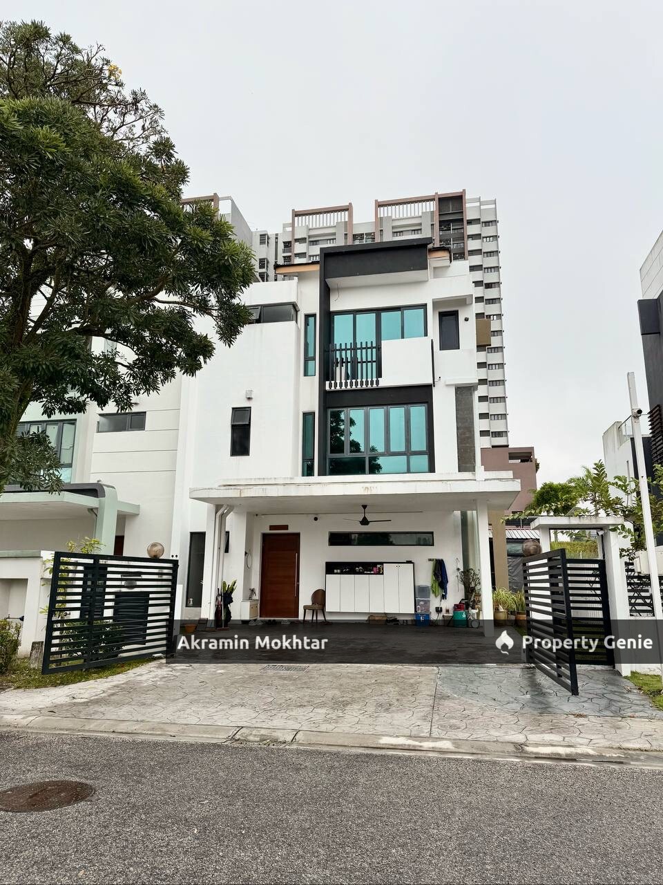 Freehold | 3 Storey Semi-D @ Taman Sunville, Bandar Sungai Long, Kajang, Selangor.