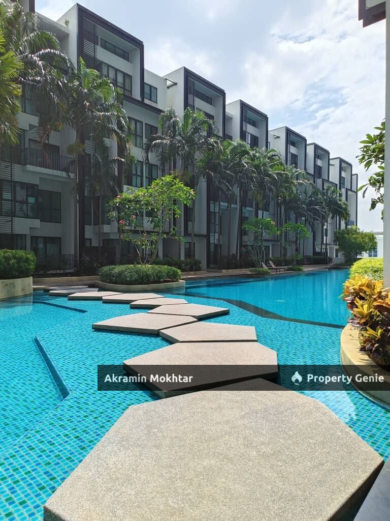 Freehold, Big Unit, Partially Furnished & 2 Parking| iResidence @ iCity Service Residence  Seksyen 7, Shah Alam