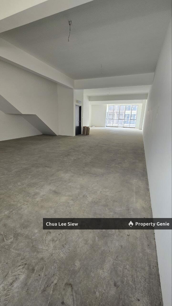 Shoplot (2nd floor) for RENT at Jln Kota Putri