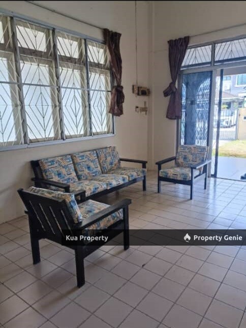 Single Storey Semi Detached House For Rent Located at Jalan Dogan, near 3rd Mile