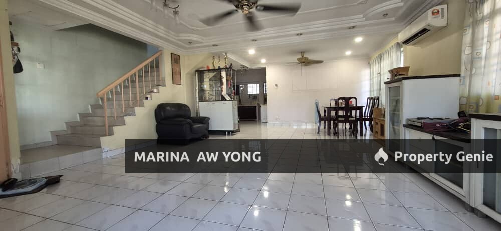 Corner house Big with extra land