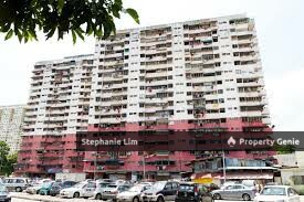 Noordin Street Ghaut Flat
