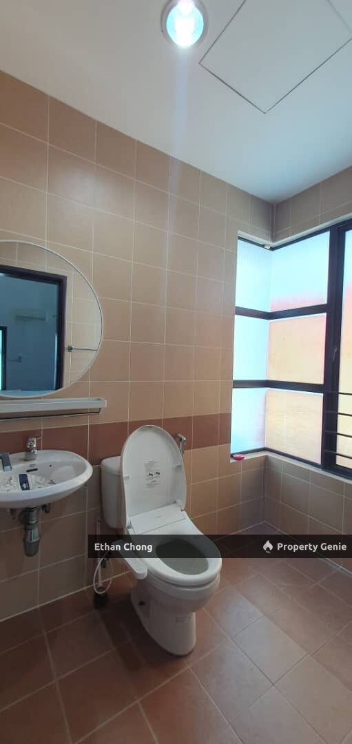USJ 17 Restree 2 1/2 Storey Semi D House For Rent