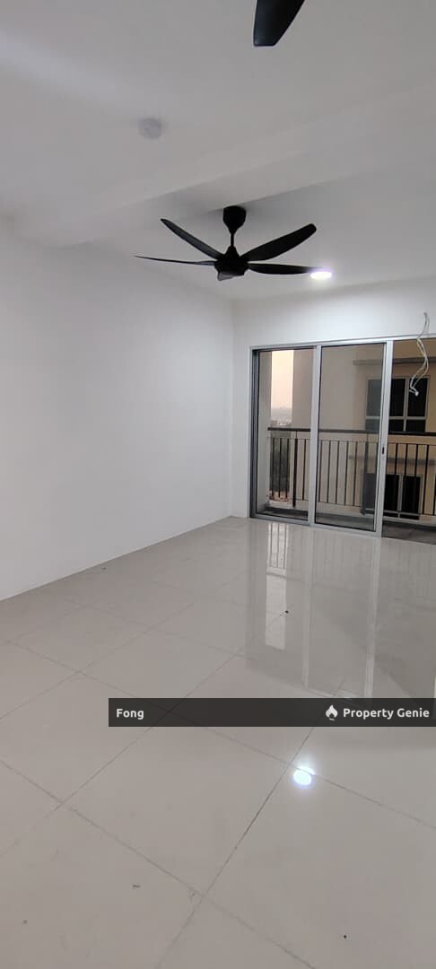 Casa Jasmine 4 rooms Brand New Setia Alam 2 parking Swimming pool