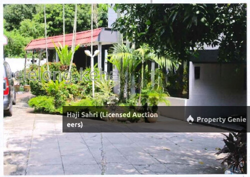 sebuah Double-storey detached house yang beralamat pos di No. 29, Jalan Derumun, Bukit Damansara, 50490, Kuala Lumpur, Wilayah Persekutuan Kuala Lumpur