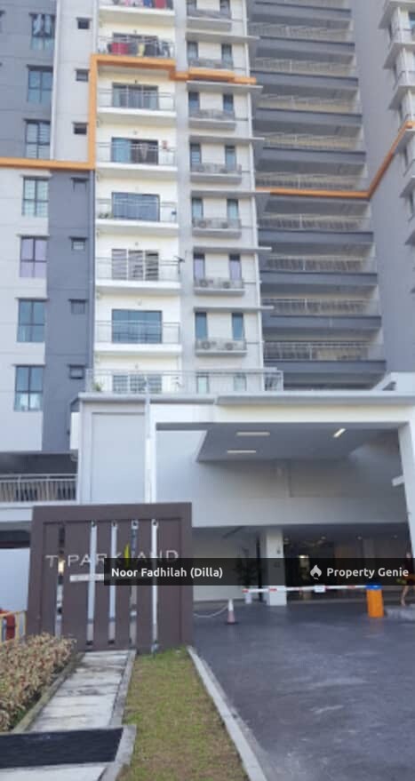 Full Loan T-Parkland Condominium Corner Unit Booking 1K
