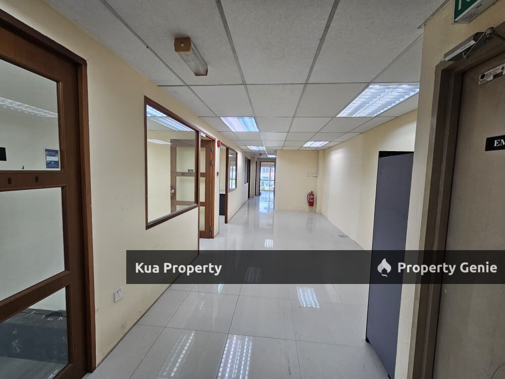 First Floor Intermediate Office / Shoplot For Rent Located at Pending, Near Icom Square