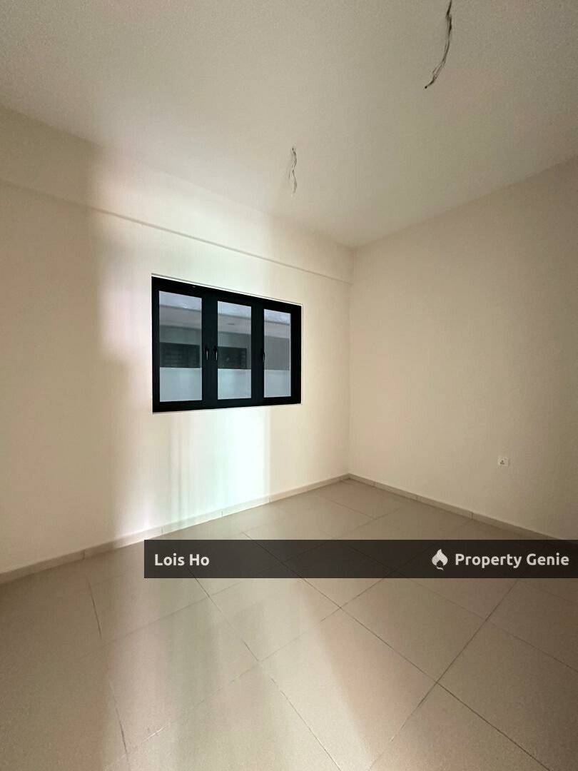 Freehold Ong Kim Wee Residence For Sale Level 17 450k