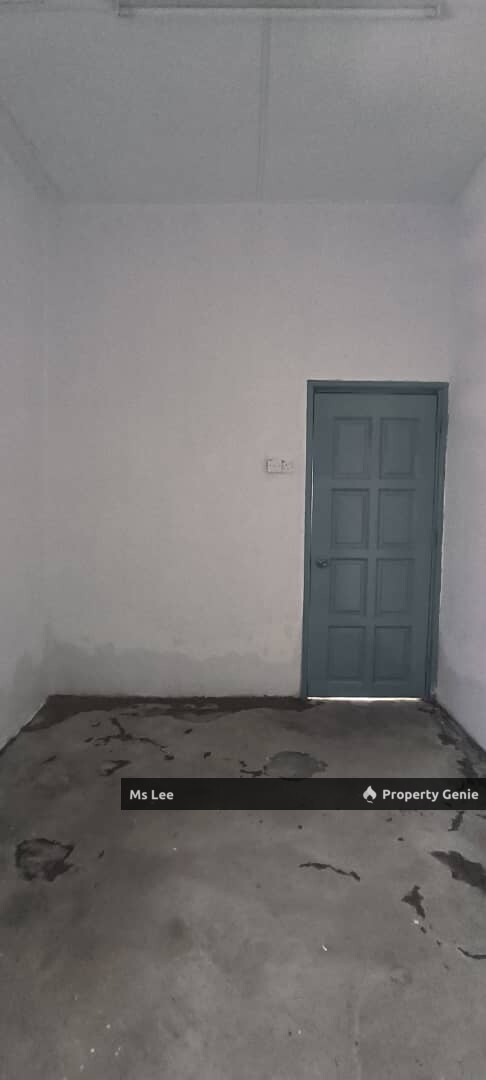 3rd floor Shop Apartment RM 350 (Pasar Malam) -Taman Sentosa @ Klang- Ready 15/7 or 31/7