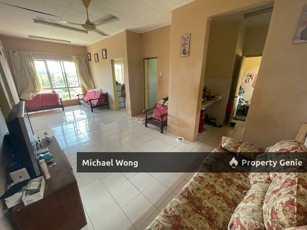 Pangsapuri Raya for sale