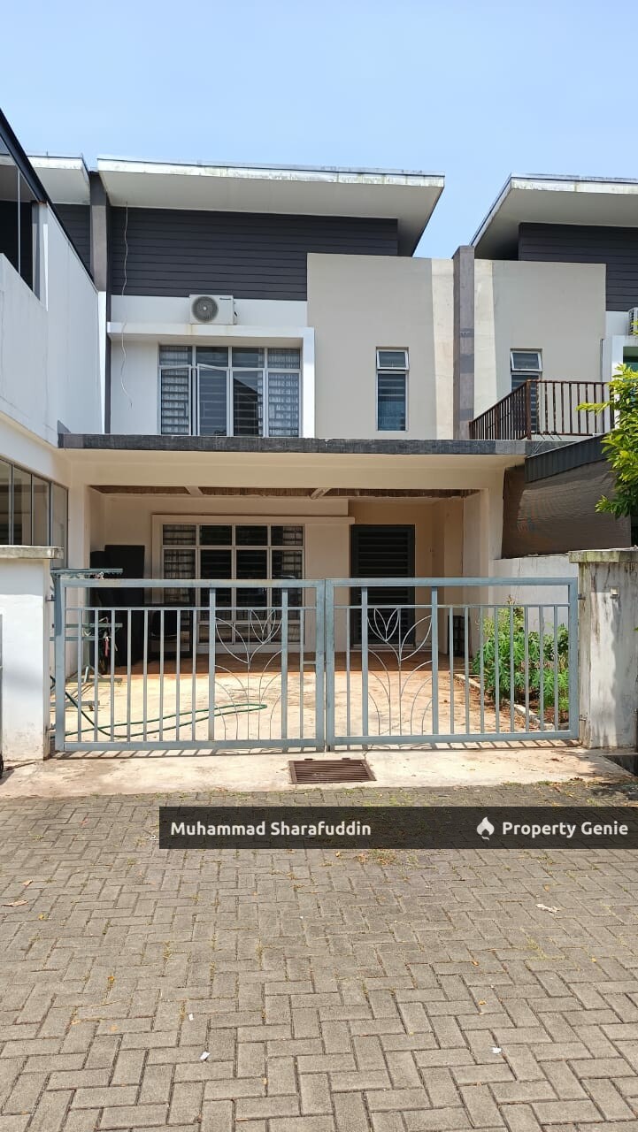 DOUBLE STOREY TERRACE LAKEFRONT JALAN KS 4/4 KOTASAS,KUANTAN.