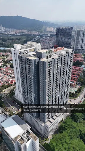 RESIDENSI RAZAKMAS, THE HOLMES