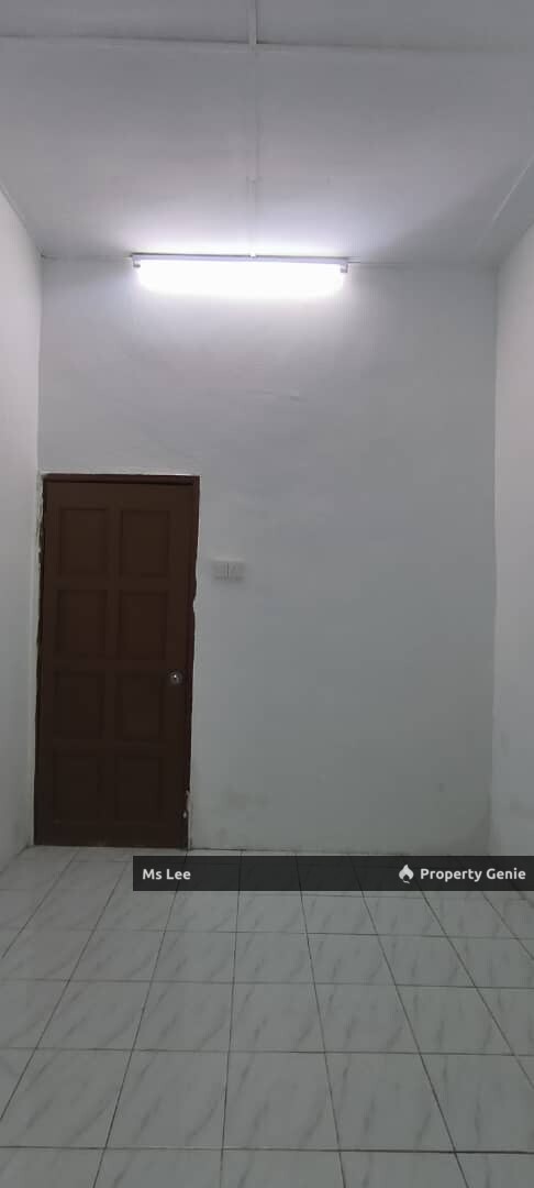 3rd floor Shop Apartment RM 350 (Pasar Malam)-Taman Sentosa @ Klang-Ready Now