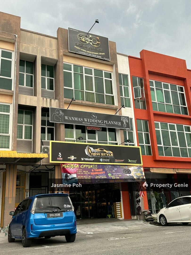 3-Storey Shop Lot @ Station 18,  Ipoh Perak For Sale