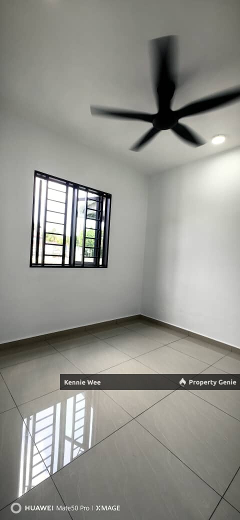 Taman Kluang Barat For Sale