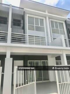 Bayu Heights2  3 Storey Link House for Sale