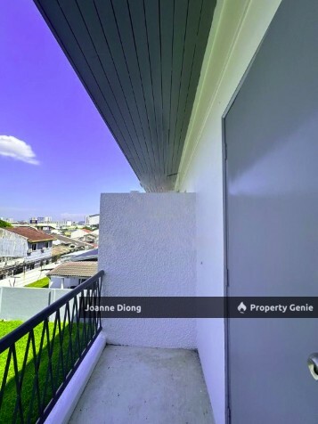 Sek 14 PJ Double Storey Bungalow