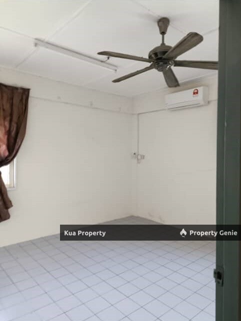Single Storey Semi Detached House For Rent Located at Jalan Dogan, near 3rd Mile