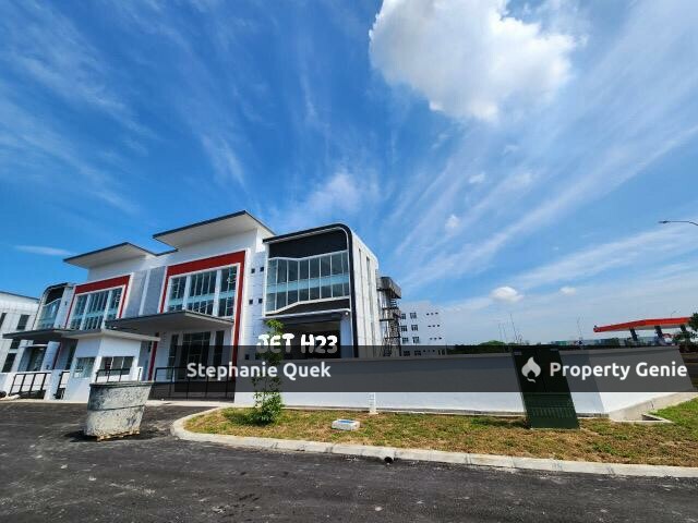 Sepang Suria Industrial Park 3 Storey With CF>LA 24229sf>With Office>Semi D Factory For Rent