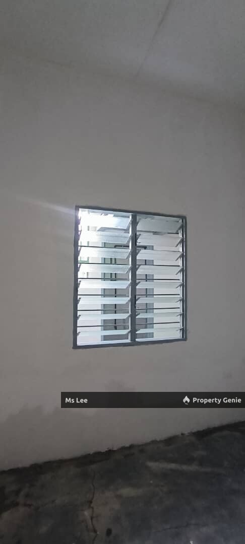 3rd floor Shop Apartment RM 350 (Pasar Malam) -Taman Sentosa @ Klang- Ready 15/7 or 31/7