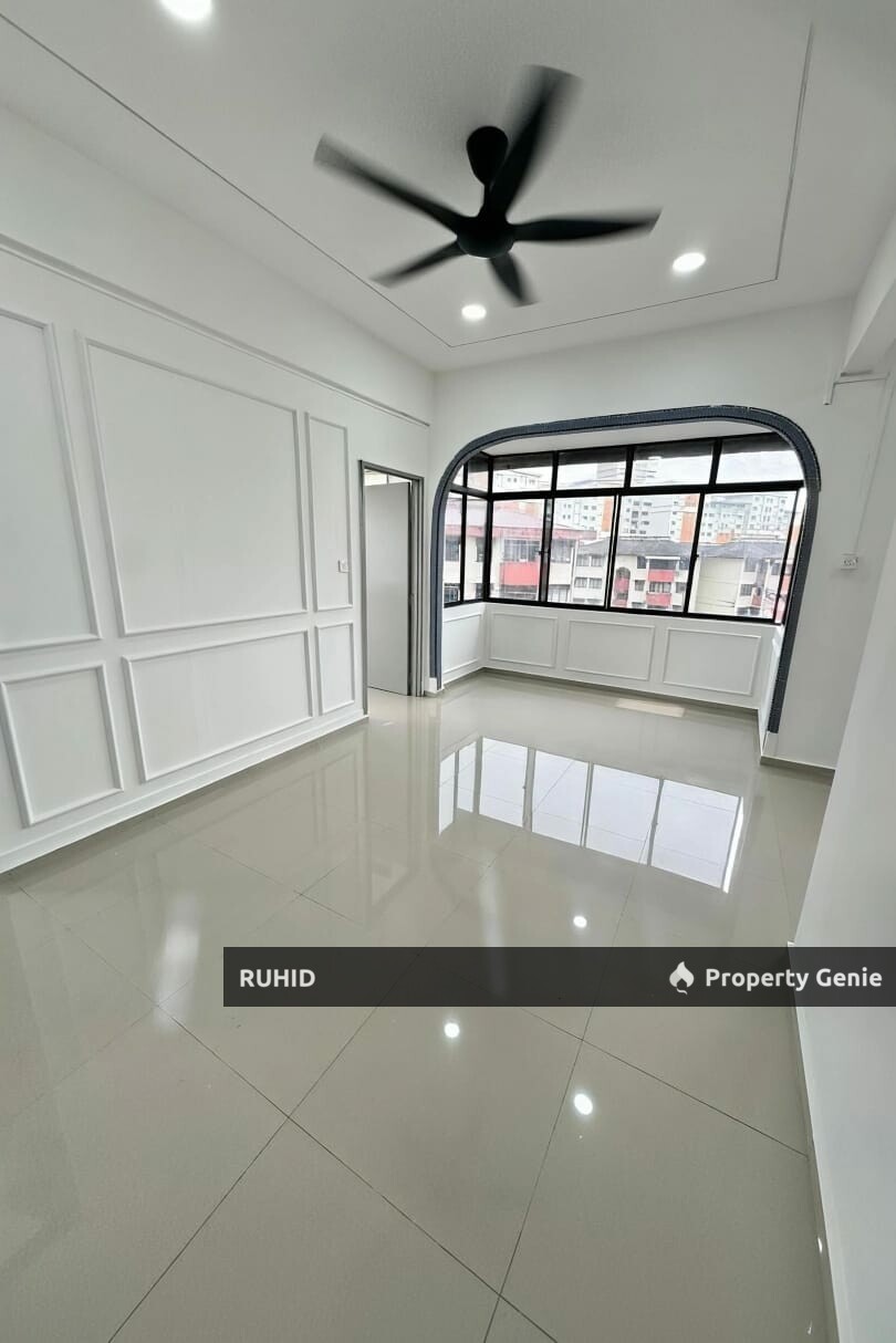 Flat Jalan Camar, Taman Perling - FULLY RENOVATED LOW COST FLAT UNIT