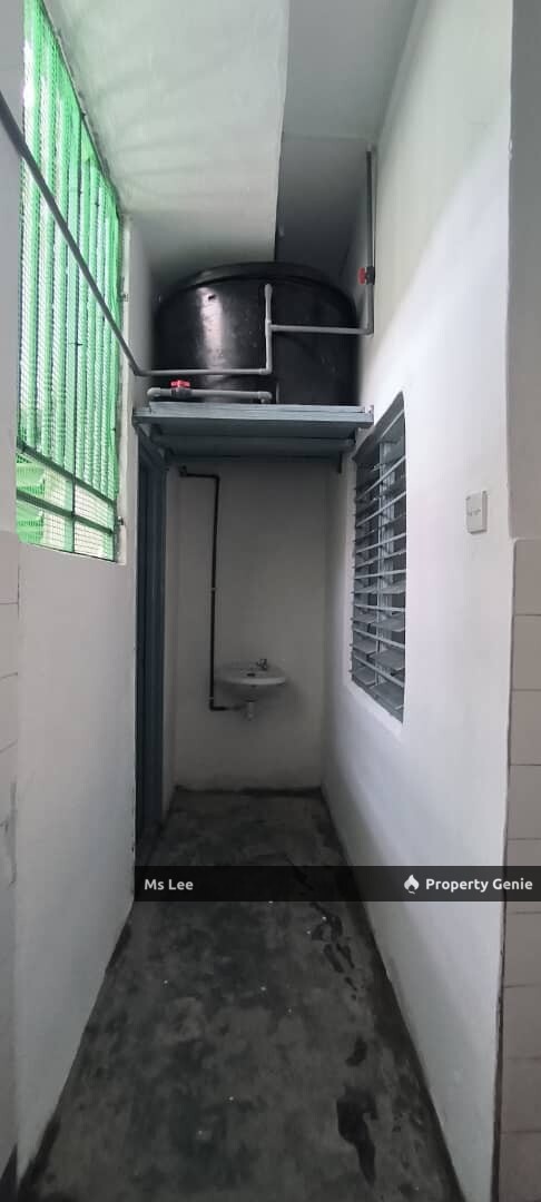 3rd floor Shop Apartment RM 350 (Pasar Malam) -Taman Sentosa @ Klang- Ready 15/7 or 31/7