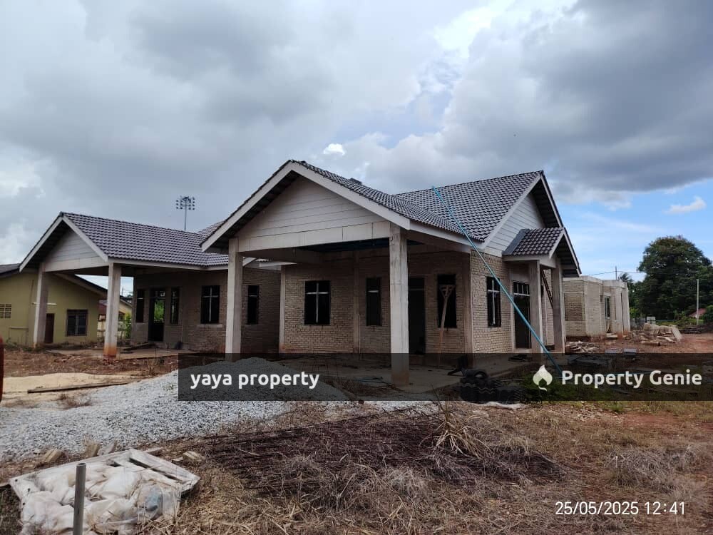 SEMI D MAMPU MILIK DI BELAKANG PASAR RAYA PXR ,JABI BESUT TERENGGANU UNTUK DI JUAL