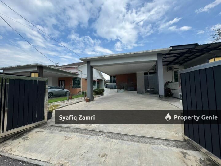 SEMI-D SERI MAHKOTA AMAN, KUANTAN