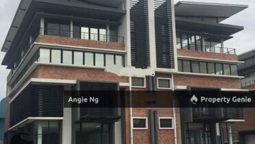 Bandar Puteri Puchong 3.5 sty Semi-D Factory for SALE