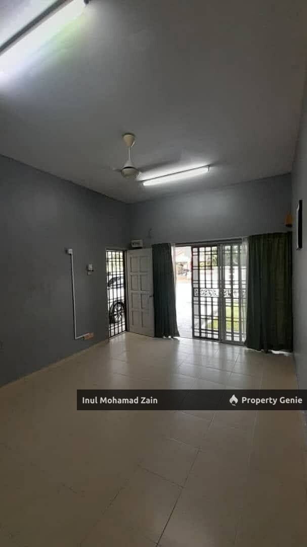 Taman Indah KLIA, Semi D For Rental