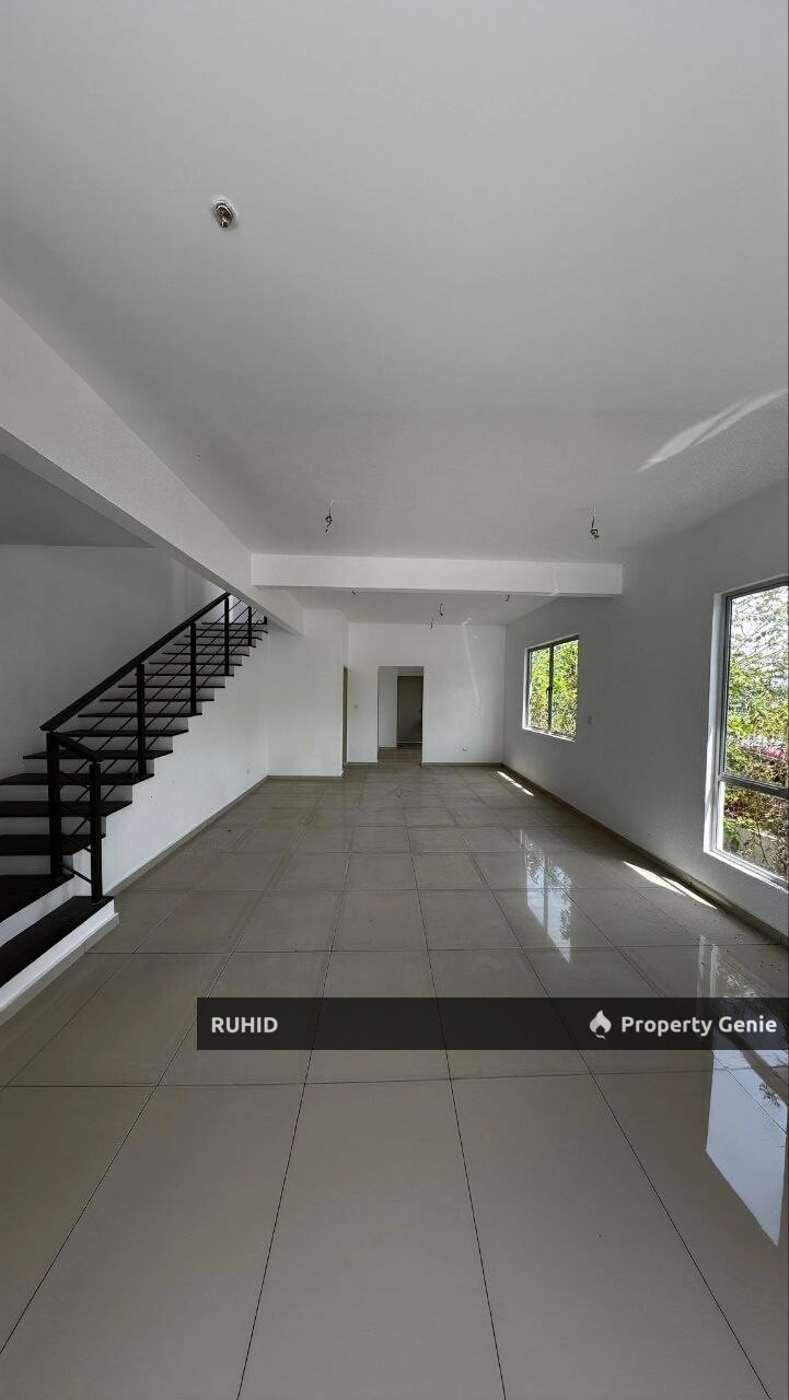 Taman Nusa Damai, Pasir Gudang - (End lot) Double storey terrace house