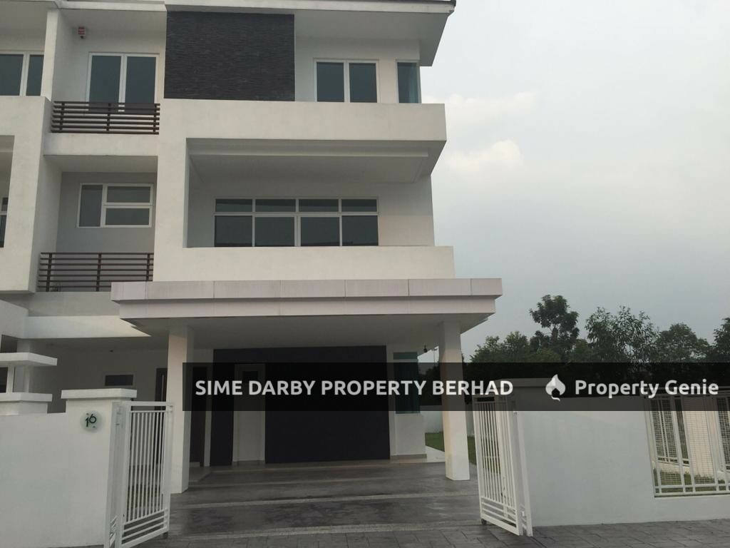 Lagenda Waterfront Homes