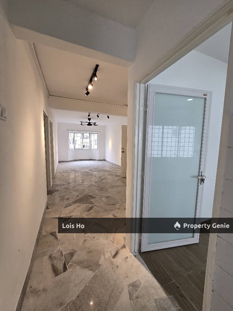 Pangsapuri Hilir Kota Block S For Sale  3R2B  Level 2 walk up  Lh66 893.4 sqf Fully Renovated  RM178k