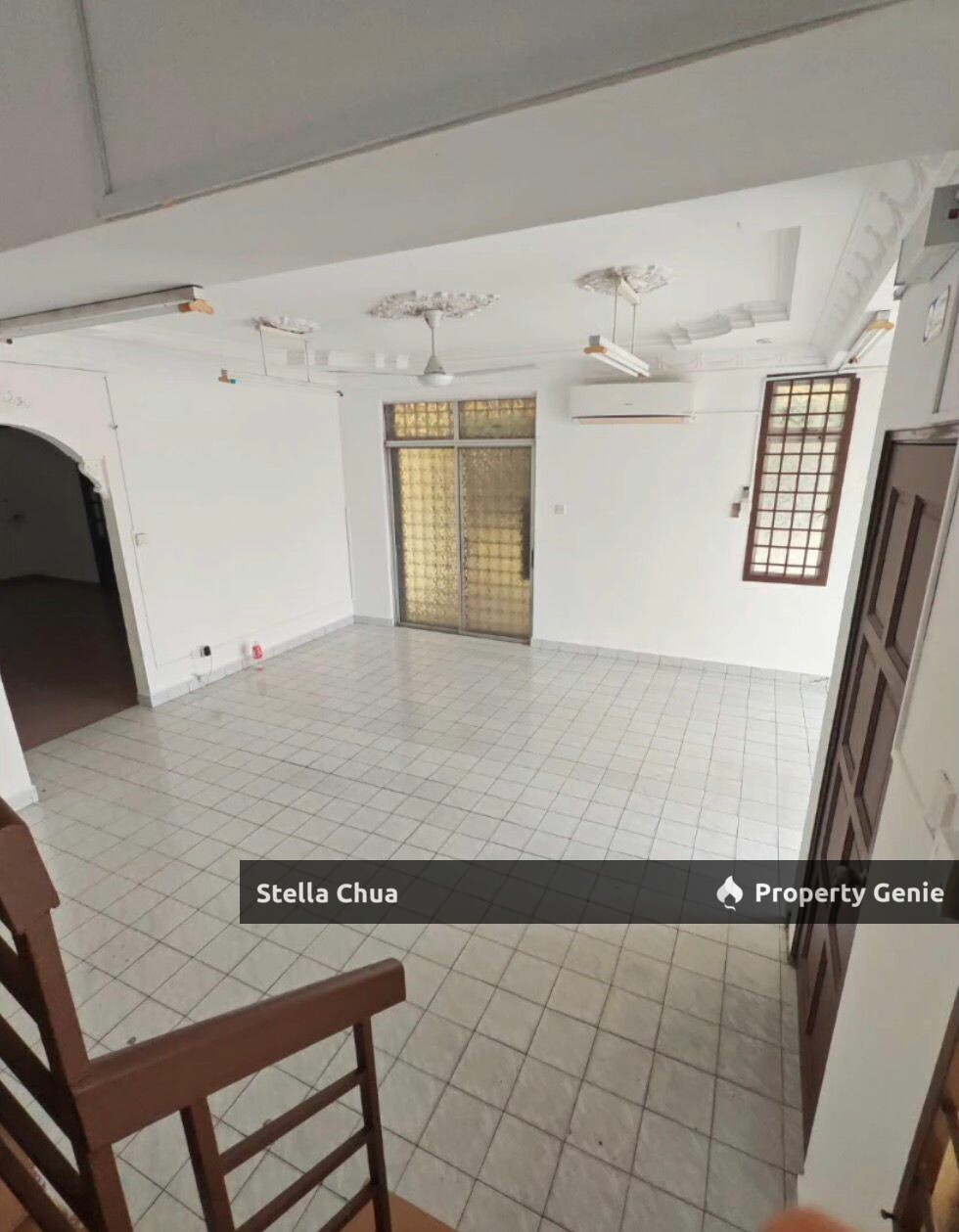 🏡Double Storey House Corner Lot for Rent📍 Jalan Kempas, Taman Megah Ria
