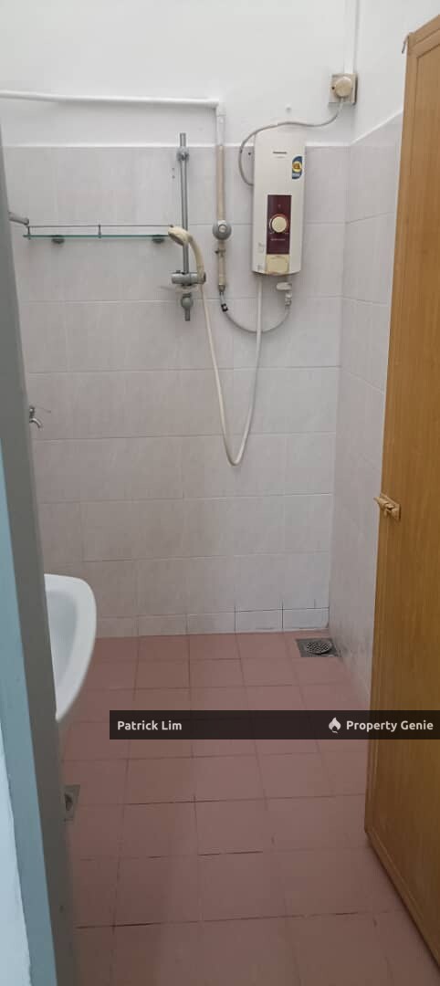 Taman Melaka Baru Batu Berendam - Single Storey Terrace House For Rent