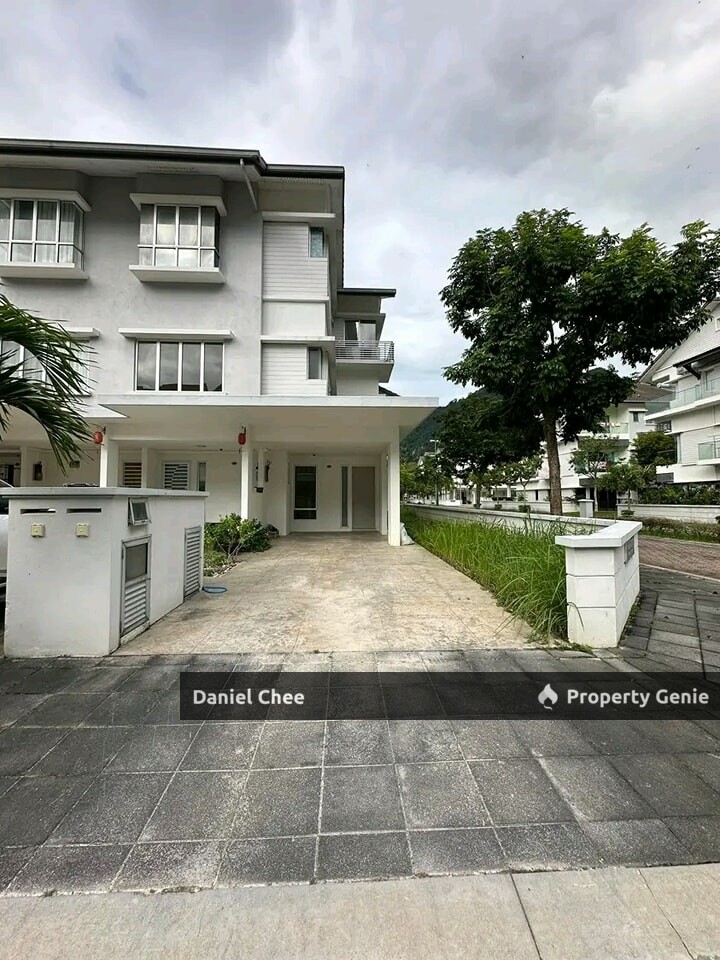 Sunway Montbleu Ground Floor Unit Partially Furnished FOR RENT