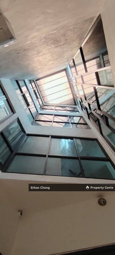 Empire Residence @ Damansara Perdana Partial Furnished For Sale