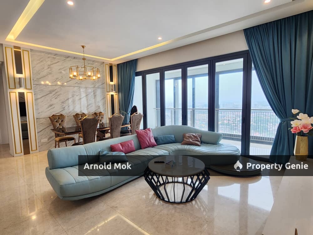 5 Bedrooms Condominium at The Astaka For Rent